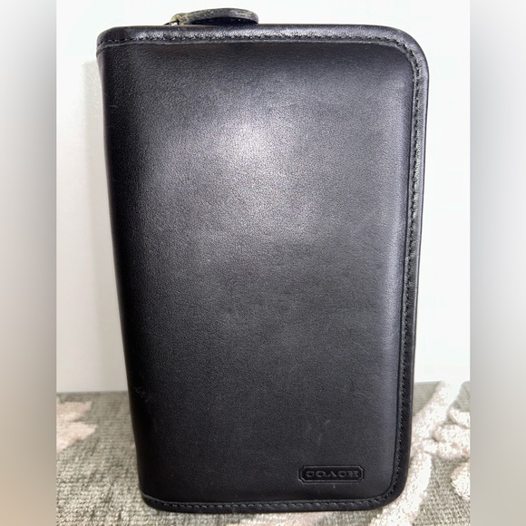 Guc Coach black leather zip around wallet organizer - Picture 1 of 8
